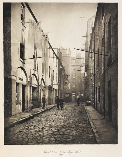 Broad Close No. 167 High Street, da The Old Closes and Streets of Glasgow da British School