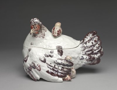 Terrina con gallina e pulcini, Chelsea Porcelain Factory, c.1755 da British School