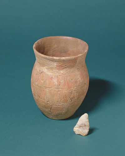 Vaso e Coltello di Selce Trovati in una Sepoltura a Barnwood, Gloucestershire, c.2000 a.C. da Bronze Age