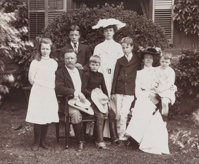 Il presidente Theodore Roosevelt, sua moglie Edith e la famiglia da Brothers Pach