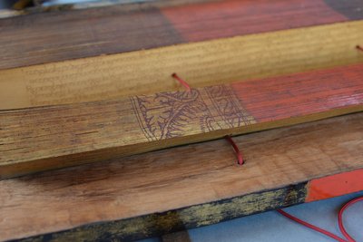 Manoscritto birmano su foglia di palma (legno e pergamena) da Burmese School