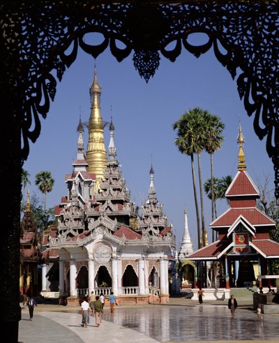 Il tazaung della Pagoda Shwedagon, costruito tra il 1453 e il 1472 da Burmese School