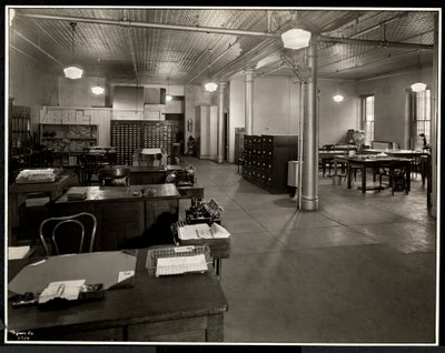 Ufficio principale della Carolyn Laundry al 111 East 129th Street, East Harlem, New York, 1929 da Byron Company