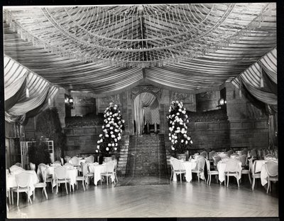 Sala di ricevimento al Ritz-Carlton Hotel, 1915 o 1916 da Byron Company