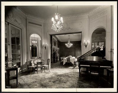 La sala della musica della Suite Luigi XVI all