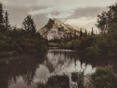 Monte Rundle, Banff, altitudine 9.665 piedi da Byron Hill Harmon
