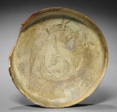 Piatto profondo con falco, coniglio e fogliame, 1100s da Byzantine