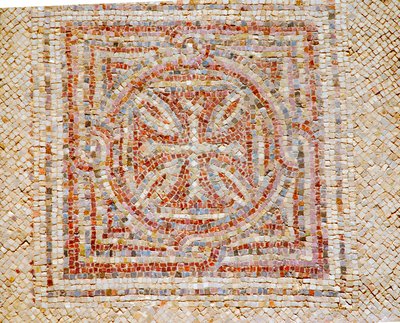 Dettaglio di una croce dal pavimento a mosaico della chiesa bizantina di Shoham, Israele, c.V secolo d.C. (mosaico) da Byzantine Byzantine