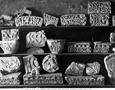 Frammenti di sculture italo-bizantine da Byzantine Byzantine