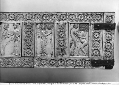 Placche da un baule di legno raffiguranti Gesù Cristo tra due scene con Adamo, X-XI secolo (legno e avorio) da Byzantine School