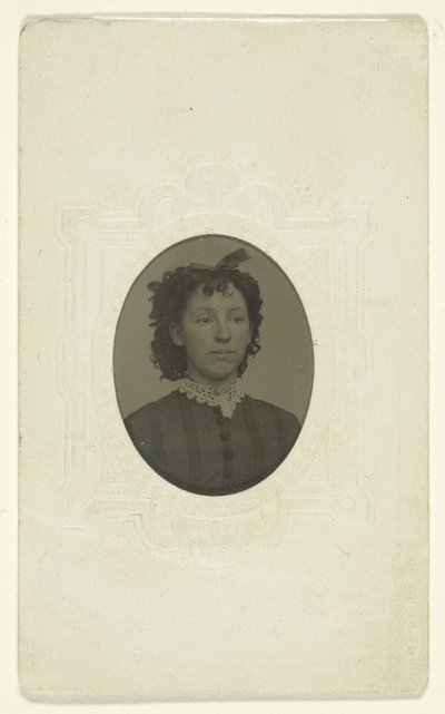 Ritratto di Viola Mead da C. W. Mitchell
