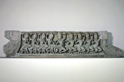 Fregio con nove asparas danzanti, fine XII - inizio XIII secolo, da Bayon, Angkor Thom da Cambodian Cambodian