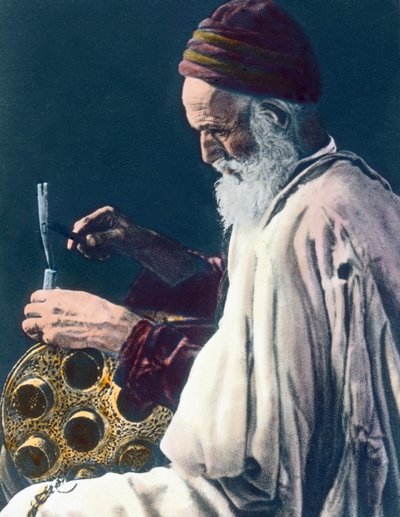 Marocco, ramaio ebreo, data immagine: circa 1910. Archivio Carl Simon da Carl Simon