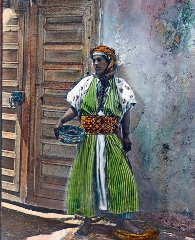 Marocco, ragazza Kabyle del gruppo etnico berbero, data immagine: circa 1910. Archivio Carl Simon da Carl Simon