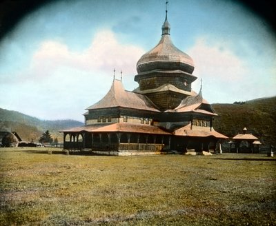 Romania, una chiesa greco-unita nella regione della Bucovina, circa 1920 da Carl Simon