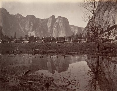 Cathedral Rocks, Yosemite, ca. 1872, stampato ca. 1876 da Carleton E. Watkins.