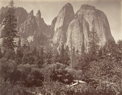 Rocce e guglie della cattedrale (ca. 1872, stampato ca. 1876) da Carleton E. Watkins.