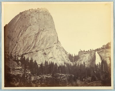 Monte Broderick, Cascate del Nevada, 700 piedi, Yosemite da Carleton E. Watkins