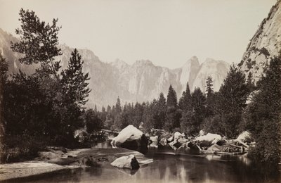 Sul Merced, vista lontana delle Rocce della Cattedrale da Carleton E. Watkins
