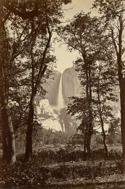 Cascate di Yosemite, 2634 piedi da Carleton E. Watkins
