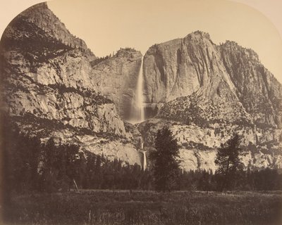 2637 Ft. Yosemite Fall, vista frontale da Carleton Emmons Watkins