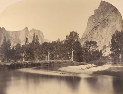 Veduta del fiume, giù per la valle, Cathedral Rock a sinistra, Yosemite da Carleton Emmons Watkins