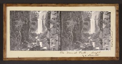 La cascata Vernal. 300 ft. Yosemite da Carleton Watkins
