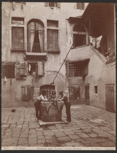 Barbaria delle Tavole - Bottera Courtyard da Carlo Naya
