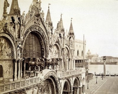 I cavalli della Basilica di San Marco a Venezia - fotografia di C. Naya da Carlo Naya