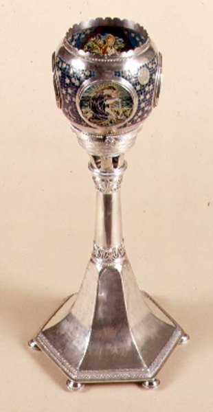 Lampada smaltata plique-à-jour, 1905-12 da Carrie Copson