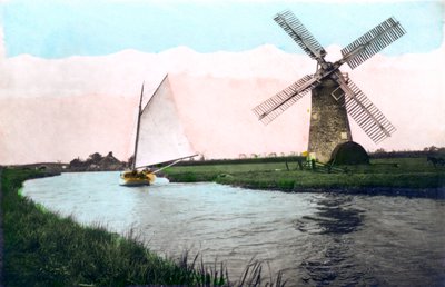 Un mulino a vento sui Norfolk Broads, Norfolk da Cavenders Ltd