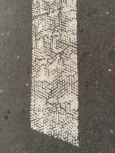 Composizione - Strada, 2019 (foto) da Cécile Jamet