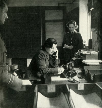 Una Sala di Intelligence della Stazione da Cecil Beaton