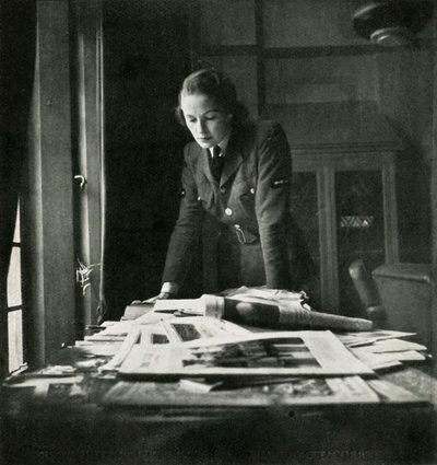 Nella Sala di Lettura, c1943 da Cecil Beaton