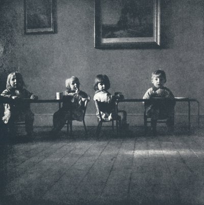 Interno con figure sedute, 1941 da Cecil Beaton