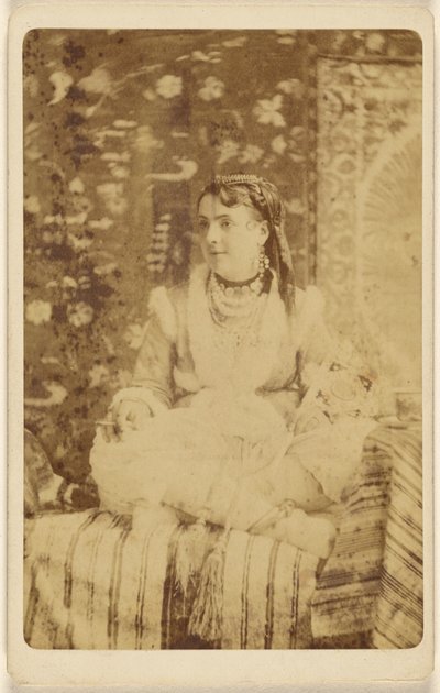 Bellezza circassa. da Centennial Photographic Co.