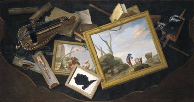 Tavolo disordinato con dipinti, zanfonia, libri e altri oggetti di trompe-l