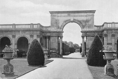 Ingresso ai Giardini delle Rose e della Cucina da Charles Latham