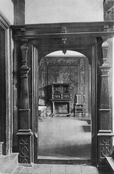 Ingresso alla stanza degli arazzi da Charles Latham
