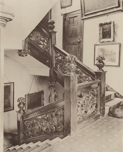 Casa in High Street, Guildford, la Scala da Charles Latham