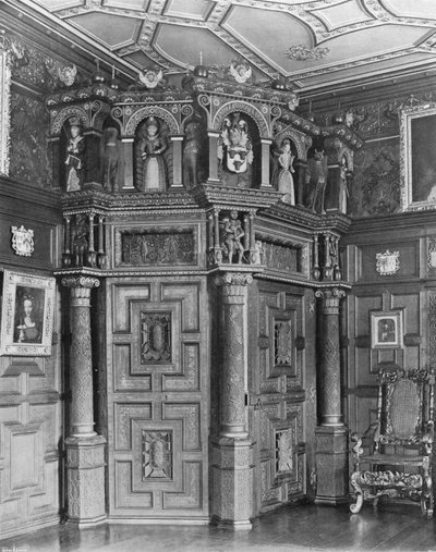 La Porta Angolare nel Salotto da Charles Latham