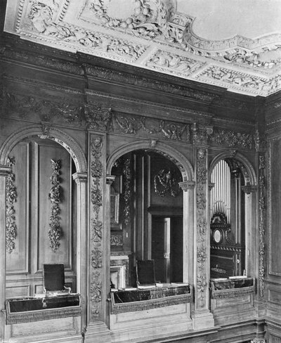 Gli Archi e gli Intagli della Galleria della Cappella da Charles Latham