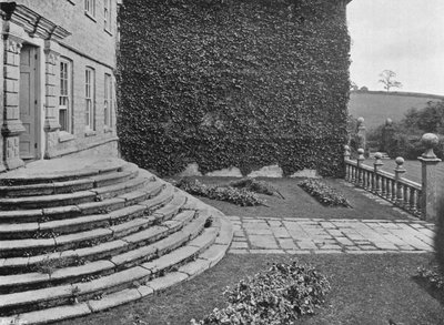 Il cortile del giardino da Charles Latham