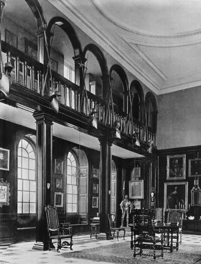 La galleria della sala da Charles Latham
