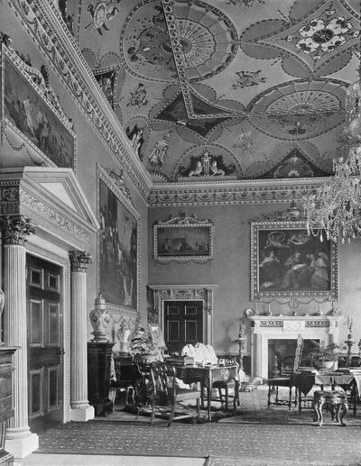 Il salone da Charles Latham