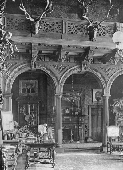 Lo schermo nel salone da Charles Latham