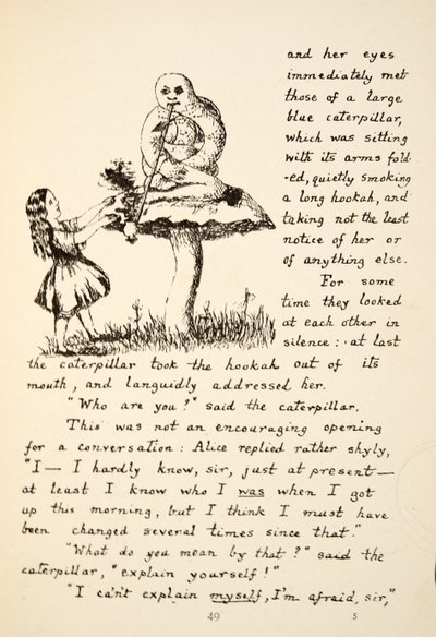 Alice riceve consigli dal Bruco Blu, illustrazione da Le avventure di Alice sottoterra, pub. 1886 (facsimile) da Charles Lutwidge Dodgson