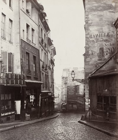 Rue de la Montagne-Sainte-Geneviève vicino all