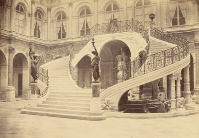 [Scala, interno dell