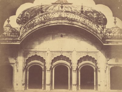 Esterno del Trono di Cristallo nel Dewan-i-Khas da Charles Moravia